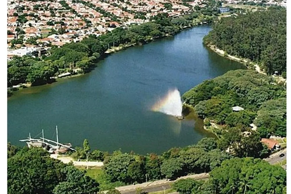 Campinas: a Lagoa do Taquaral · Sala comercial no centro em Campinas