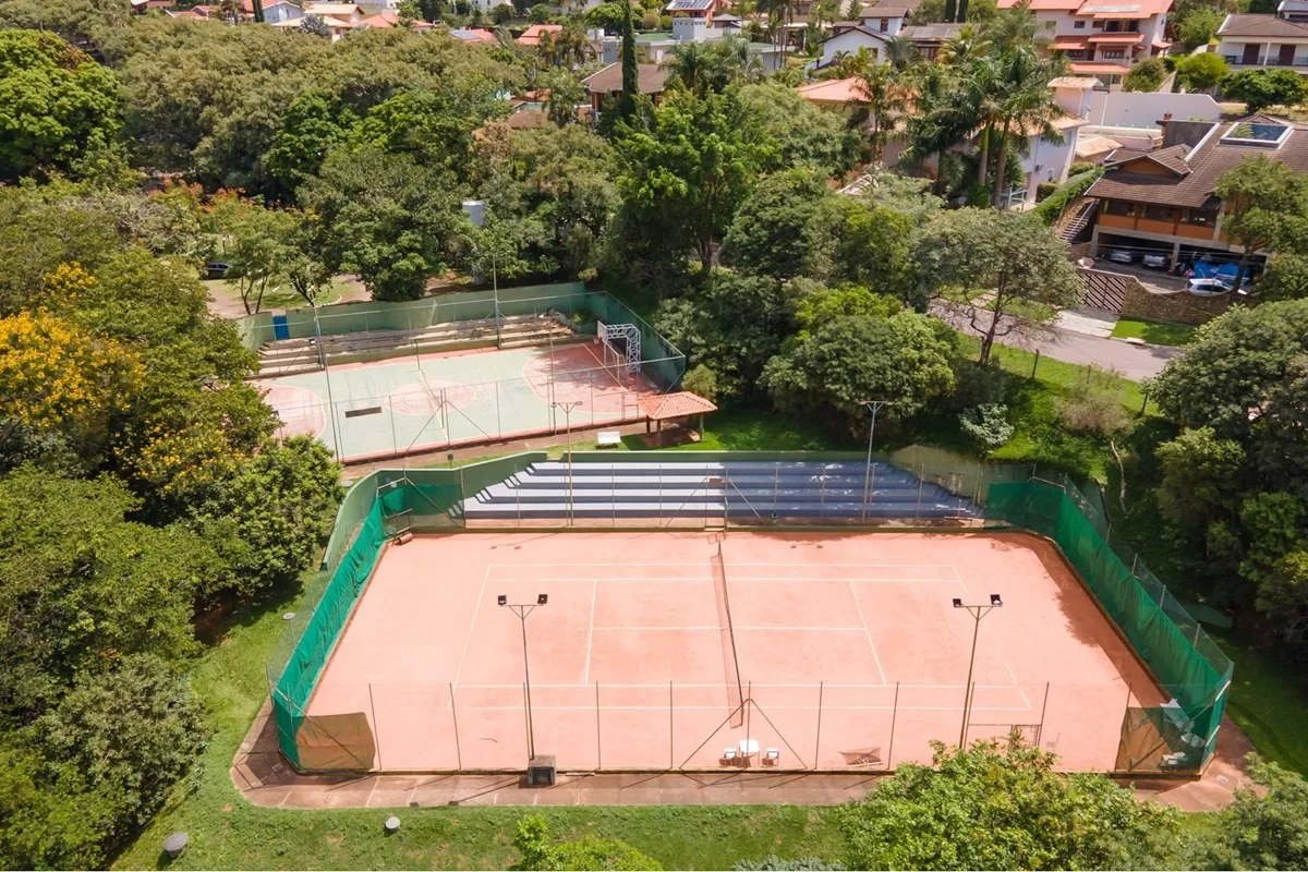 Quadra de tênis · Casa em condomínio com 3 suítes em Vinhedo