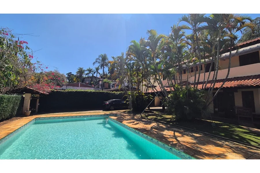 Casa com 4 suítes para locação em Vinhedo