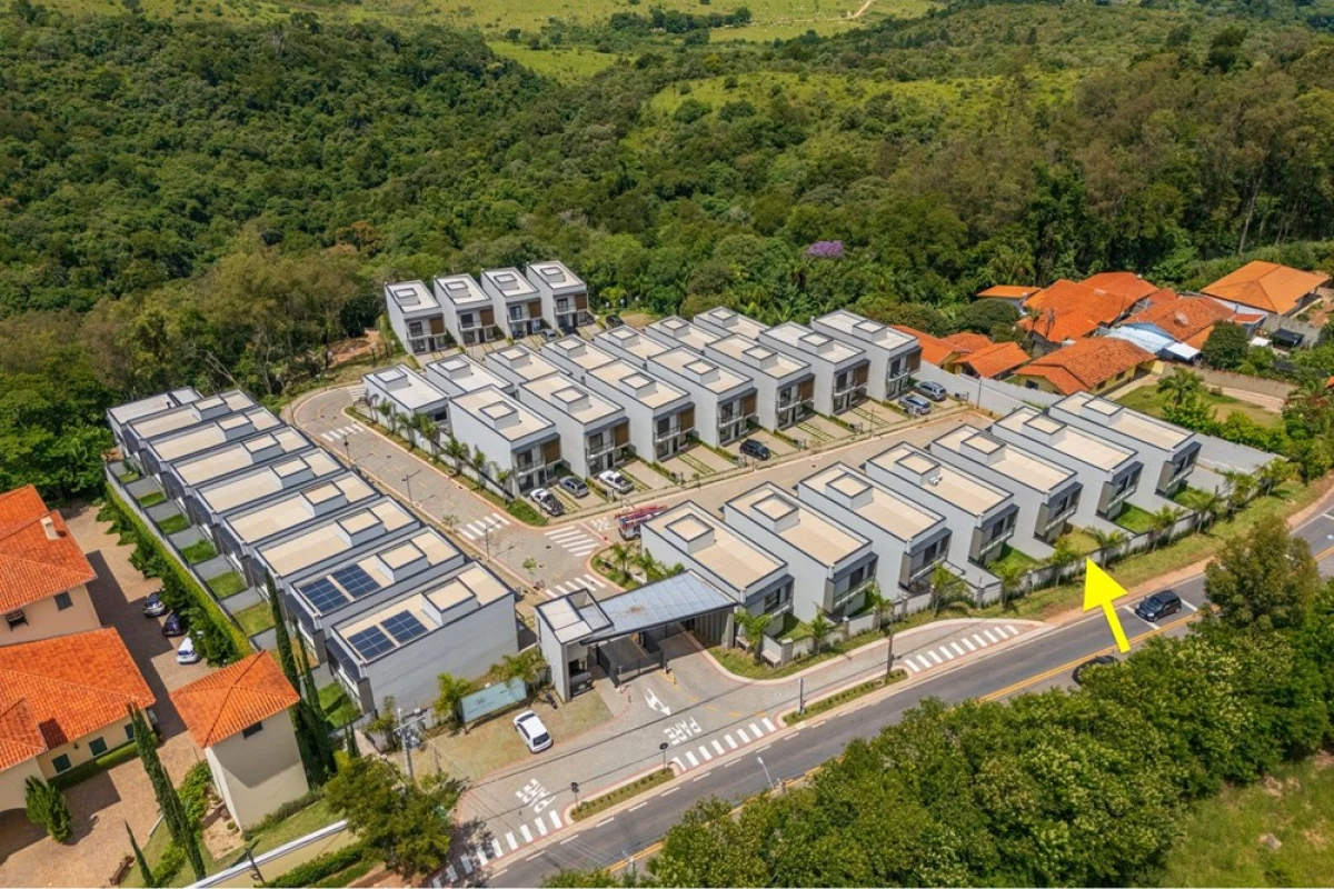  · Casa nova de 3 suítes em condomínio em Vinhedo