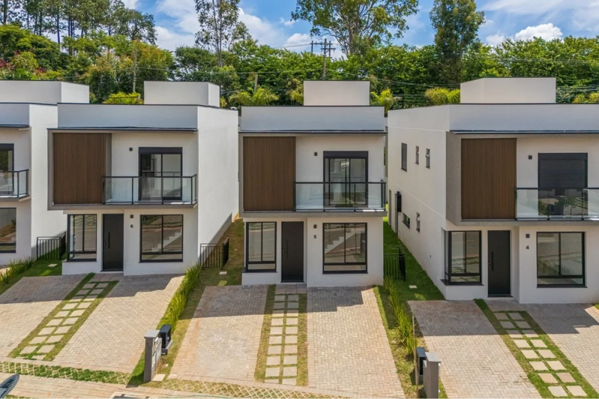  · Casa nova de 3 suítes em condomínio em Vinhedo