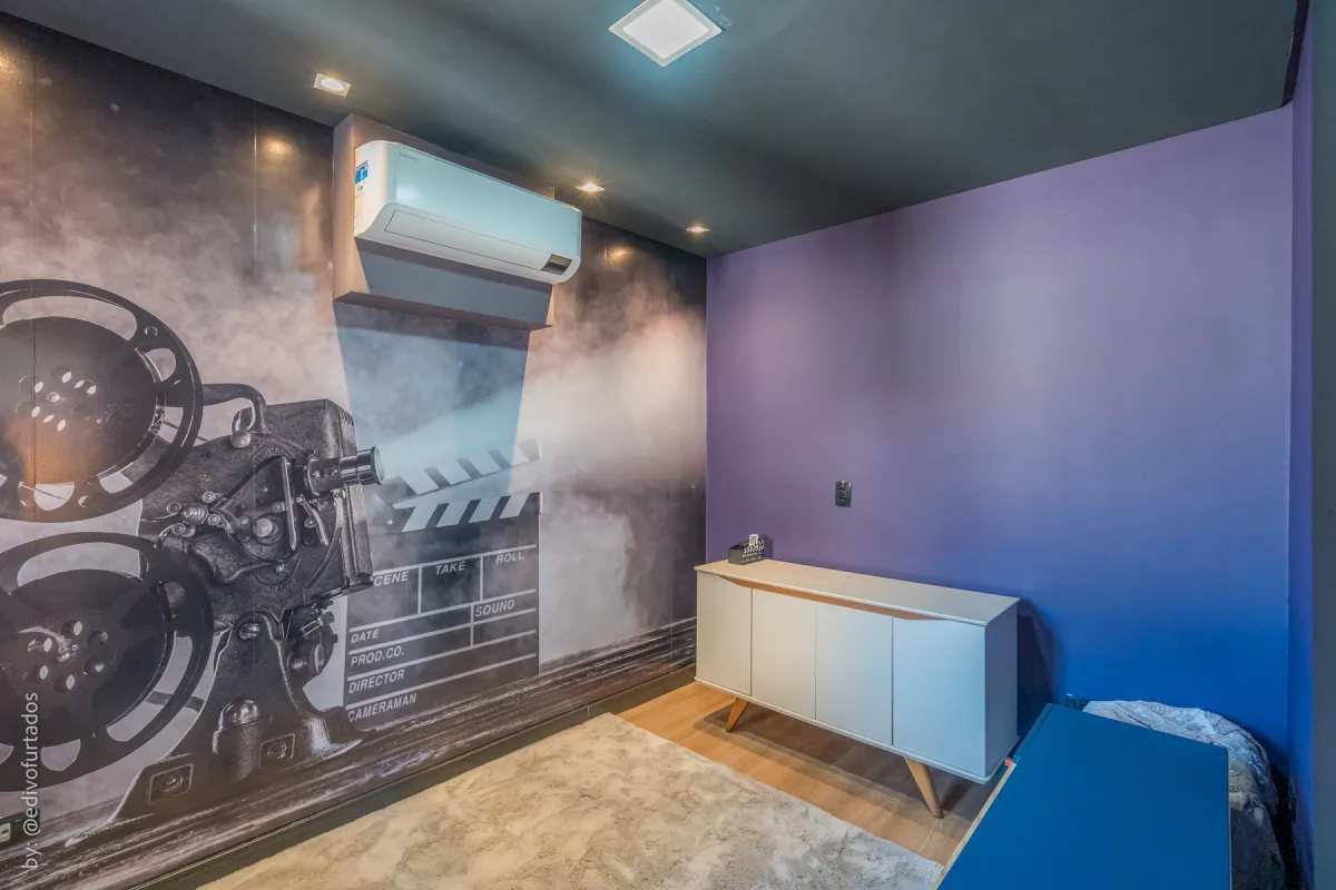 A sala de cinema volta a ser dormitório quando precisar · Cobertura com terraço, jacuzzi e espaço gourmet em Vinhedo