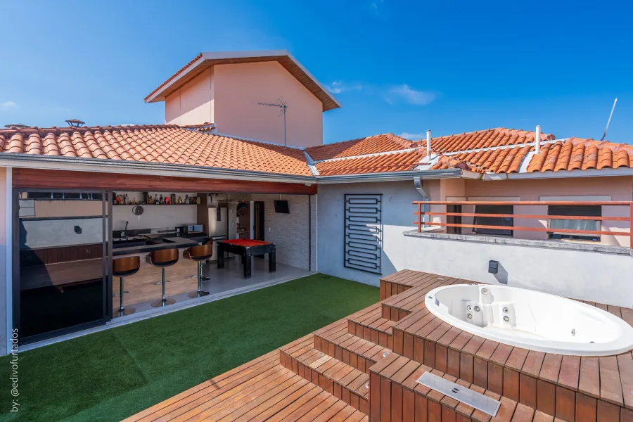 Cobertura com terraço, jacuzzi e espaço gourmet em Vinhedo