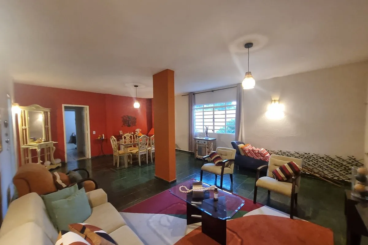 Sala de estar · Chácara / Sítio / Fazenda - Venda - Vinhedo, São Paulo em Vinhedo