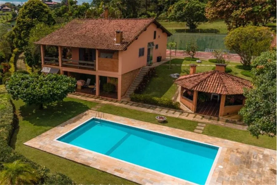 Casa térrea mobiliada com vista em Vinhedo